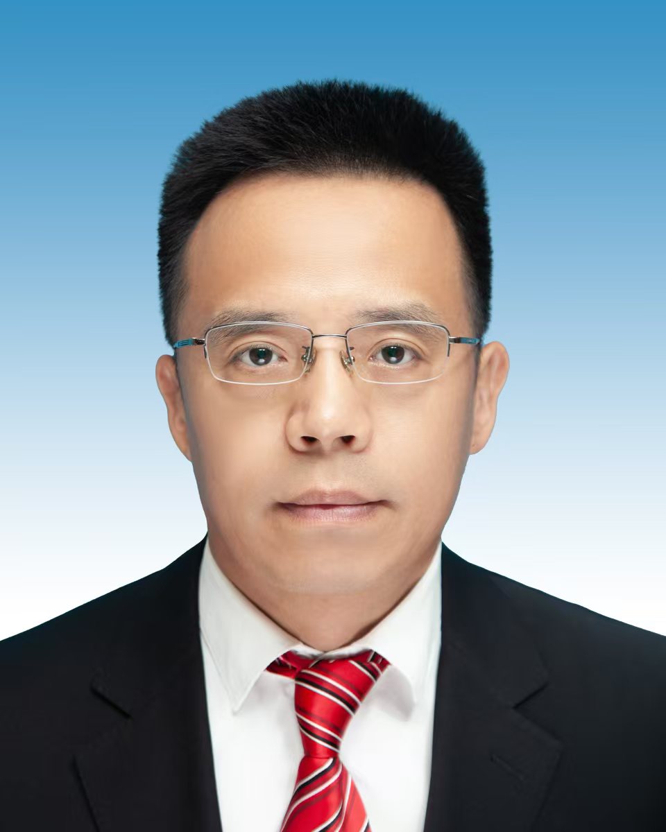 成人直播平台
党组成员、副厅长刘裕强