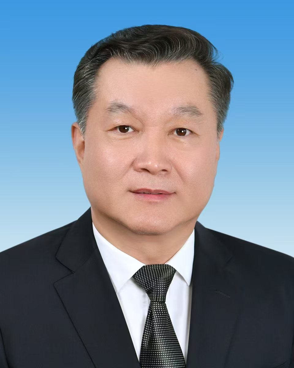 成人直播平台
党组成员、副厅长兼省乡村振兴局局长张世伟